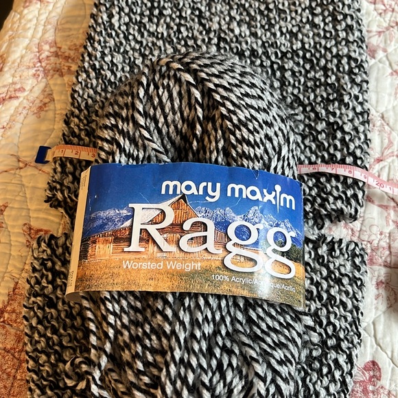 Dog clothes knit with acrylic yarn - Picture 5 of 5